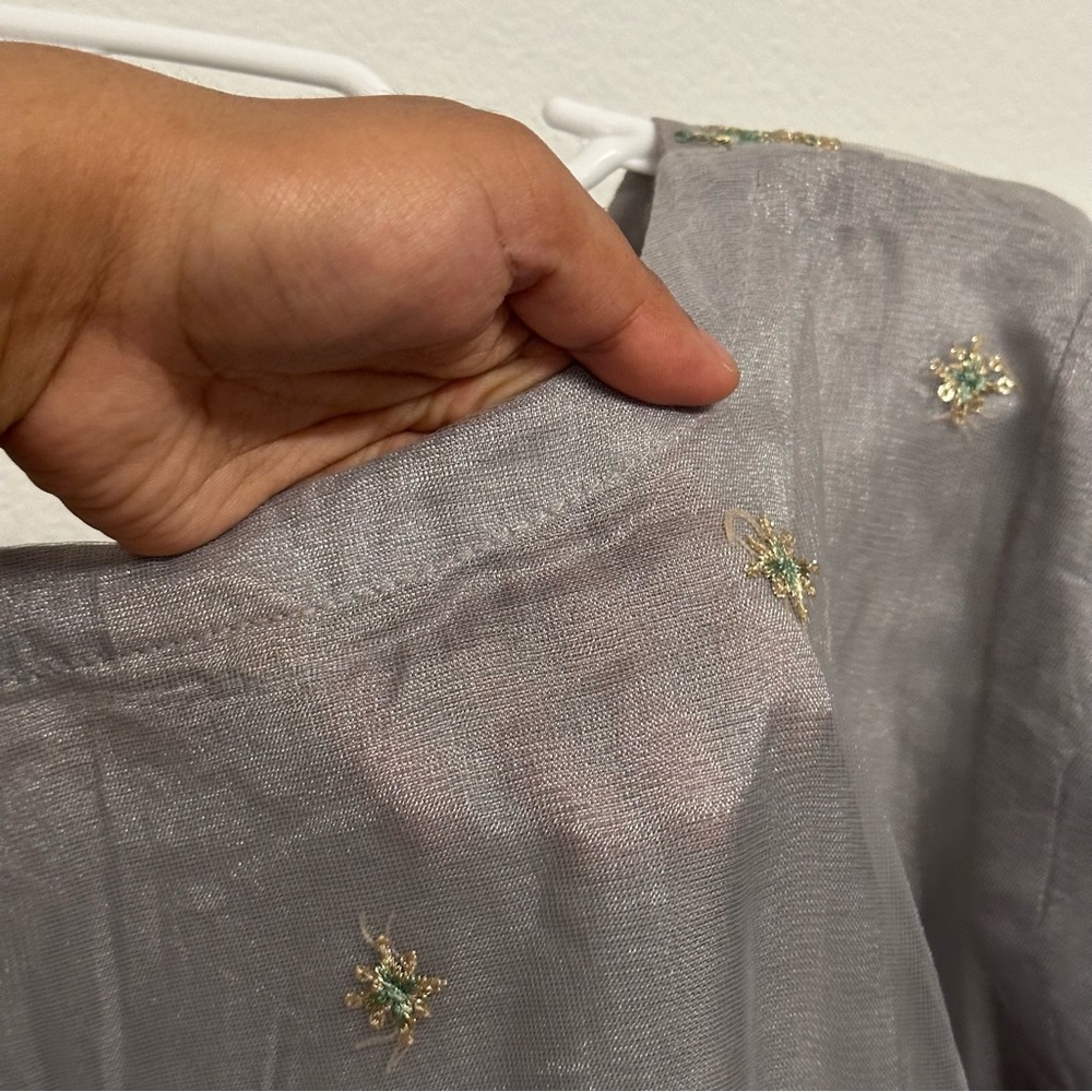 Elegant Grey Embroidered 3-Piece Gharara Set | Formal / Nikkah Outfit - Picture 7 of 10
